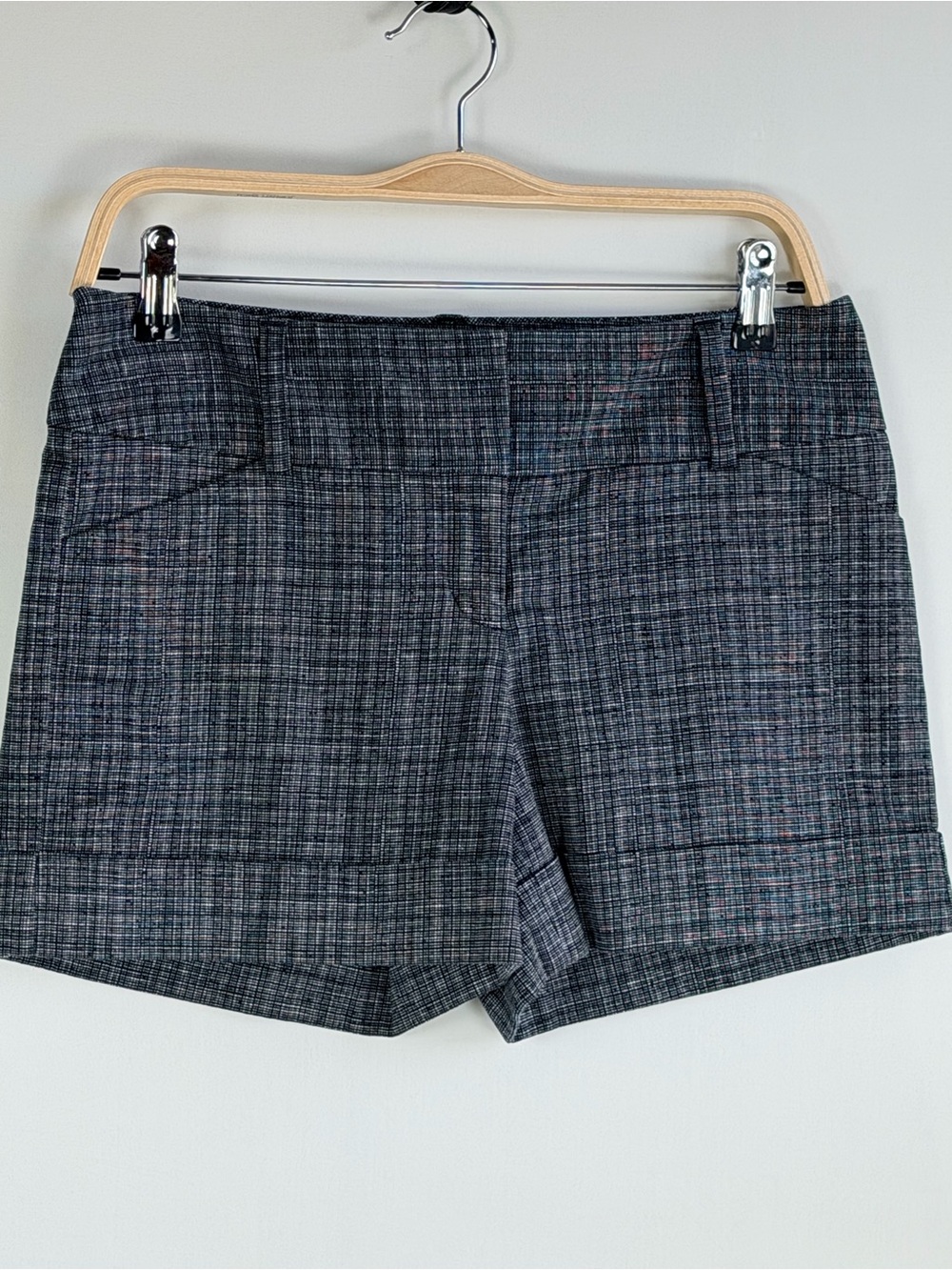 Express Design Studio Black Gray Plaid Tailored Shorts Size 4